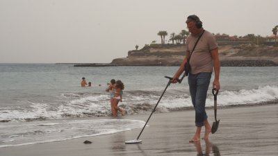 Waarom steeds meer mannen een metaaldetector kopen